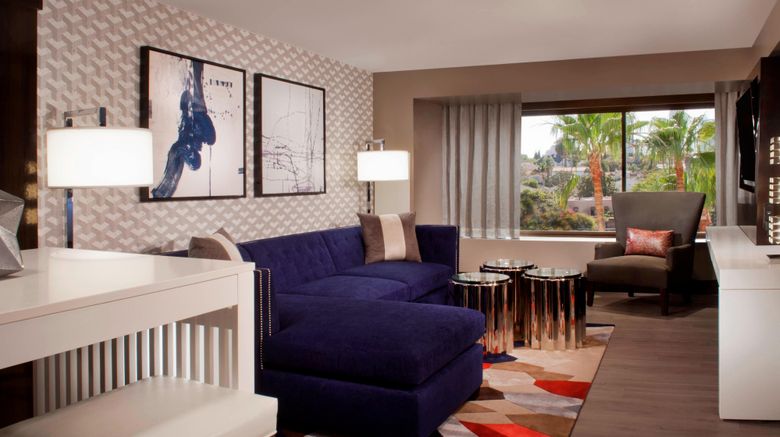 <b>Beverly Hills Marriott Suite</b>. Images powered by <a href="https://www.leonardoworldwide.com/" title="Leonardo Worldwide" target="_blank">Leonardo</a>.