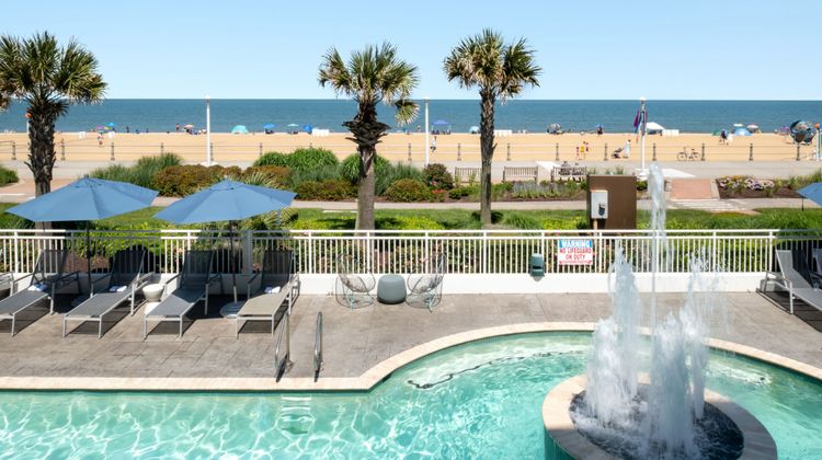 Sheraton Virginia Beach Oceanfront Hotel Pool