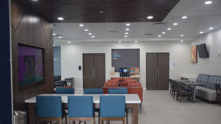 Holiday Inn Express Beachfront Restaurant