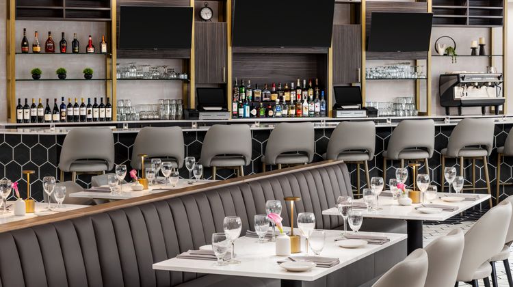 Crowne Plaza Hotel Auburn Hills Restaurant
