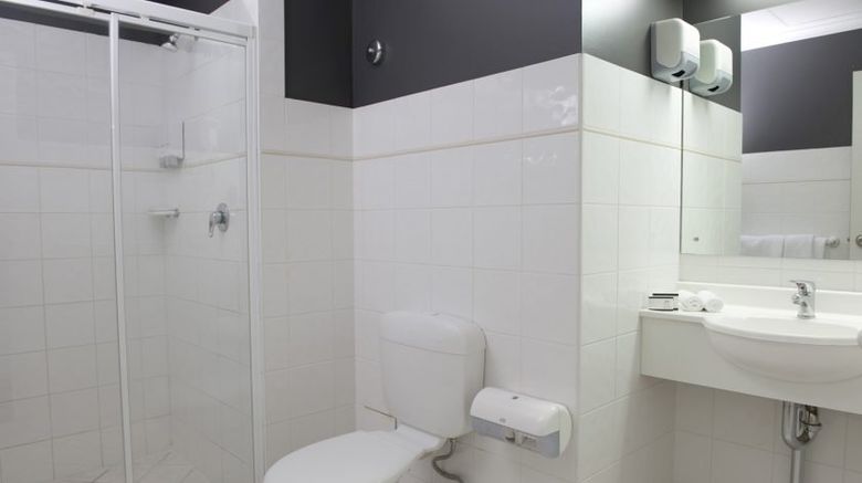 <b>Adelaide Riviera Hotel Room</b>. Images powered by <a href="https://www.leonardoworldwide.com/" title="Leonardo Worldwide" target="_blank">Leonardo</a>.