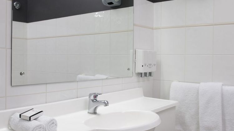 Adelaide Riviera Hotel Room