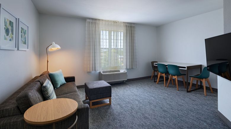 <b>TownePlace Suites College Station Room</b>. Images powered by <a href="https://www.leonardoworldwide.com/" title="Leonardo Worldwide" target="_blank">Leonardo</a>.