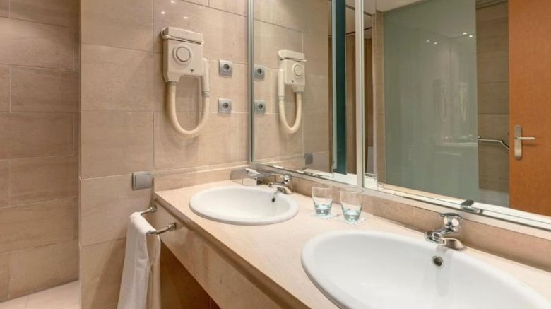<b>Hotel Ceuta Puerta de Africa Room</b>. Images powered by <a href="https://www.leonardoworldwide.com/" title="Leonardo Worldwide" target="_blank">Leonardo</a>.