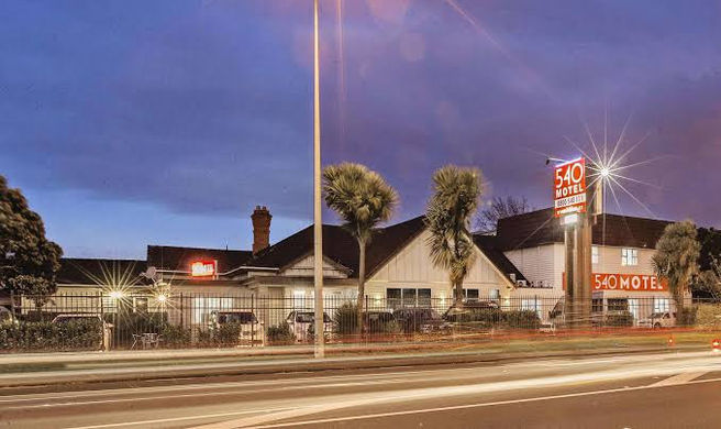 540 On Great South Motel Exterior
