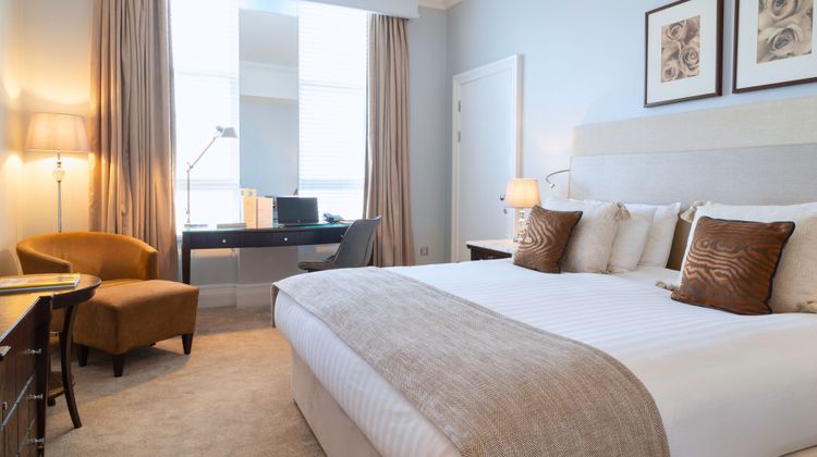 London Bridge Hotel Room