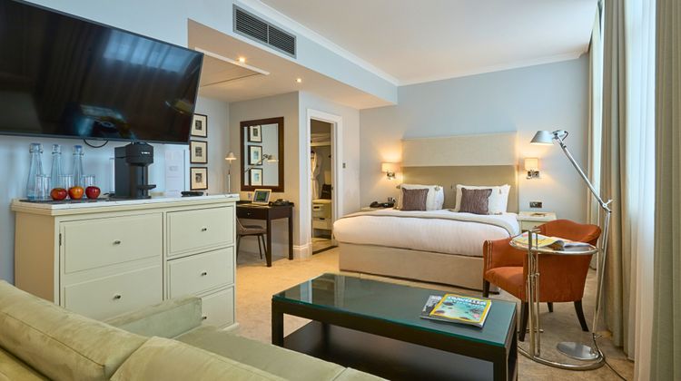 London Bridge Hotel Room