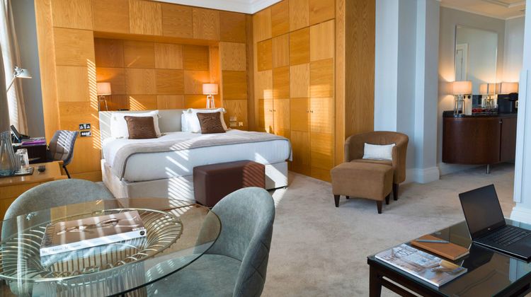 London Bridge Hotel Room