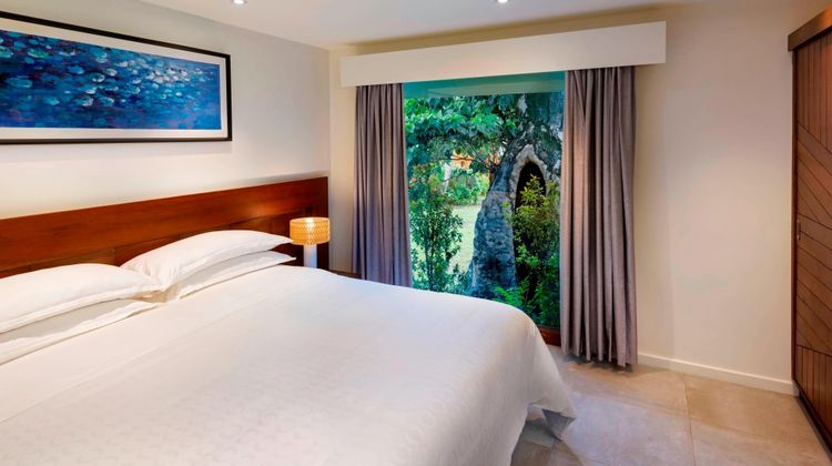 Sheraton Resort & Spa Tokoriki Island Fiji Suite