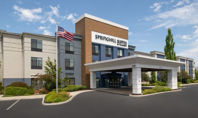 SpringHill Suites by Marriott Exterior