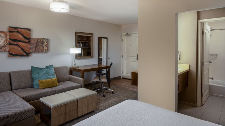 <b>Staybridge Suites Gilbert Room</b>. Images powered by <a href="https://www.leonardoworldwide.com/" title="Leonardo Worldwide" target="_blank">Leonardo</a>.