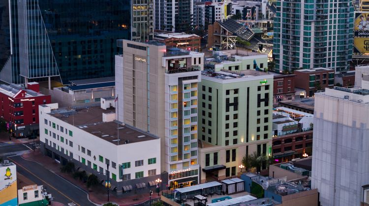 Courtyard San Diego Gaslamp Exterior