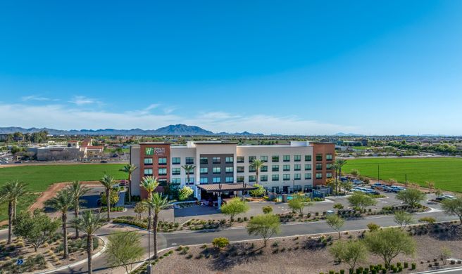 Holiday Inn Express & Suites Gilbert Exterior