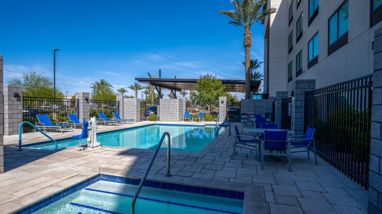 <b>Holiday Inn Express & Suites Gilbert Pool</b>. Images powered by <a href="https://www.leonardoworldwide.com/" title="Leonardo Worldwide" target="_blank">Leonardo</a>.
