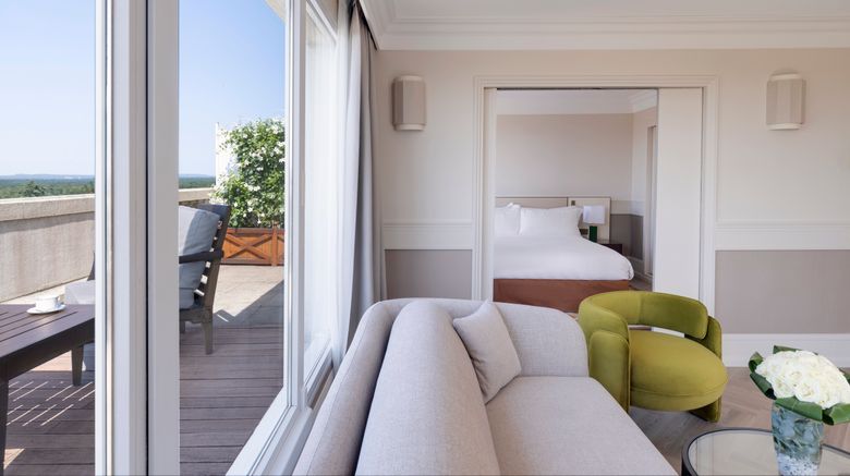<b>InterContinental Chateau Mont Royal Room</b>. Images powered by <a href="https://www.leonardoworldwide.com/" title="Leonardo Worldwide" target="_blank">Leonardo</a>.