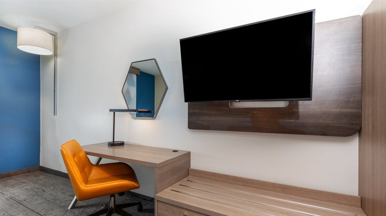Holiday Inn Express Harvey-Marrero Room