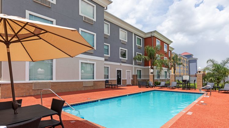 Holiday Inn Express Harvey-Marrero Pool