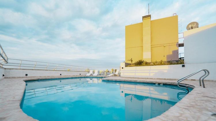Amerian Executive Hotel Cordoba Pool