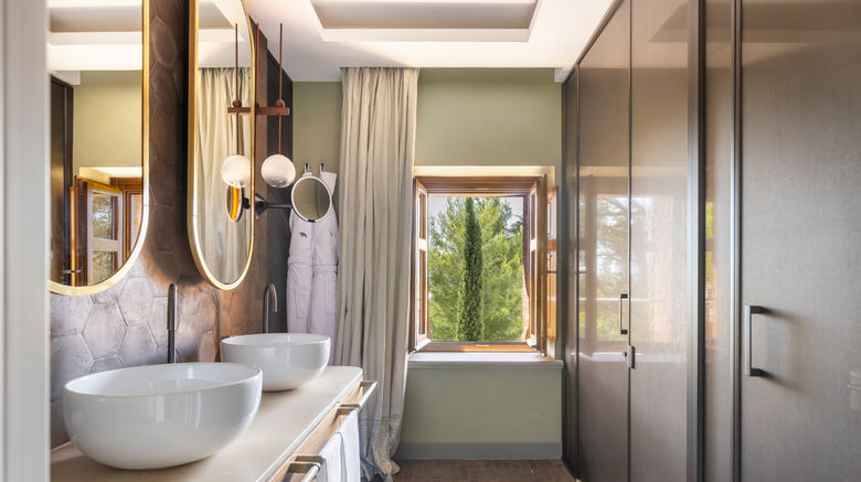 <b>Borgo dei Conti Resort Room</b>. Images powered by <a href="https://www.leonardoworldwide.com/" title="Leonardo Worldwide" target="_blank">Leonardo</a>.