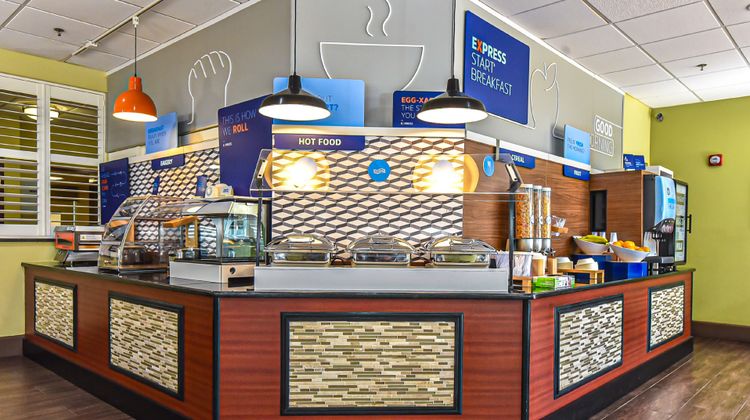 Holiday Inn Express Cocoa Restaurant