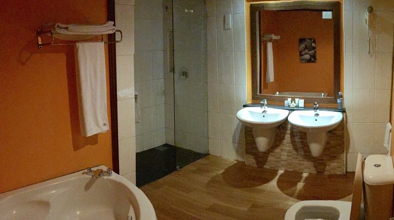 <b>Golf Course Hotel Room</b>. Images powered by <a href="https://www.leonardoworldwide.com/" title="Leonardo Worldwide" target="_blank">Leonardo</a>.