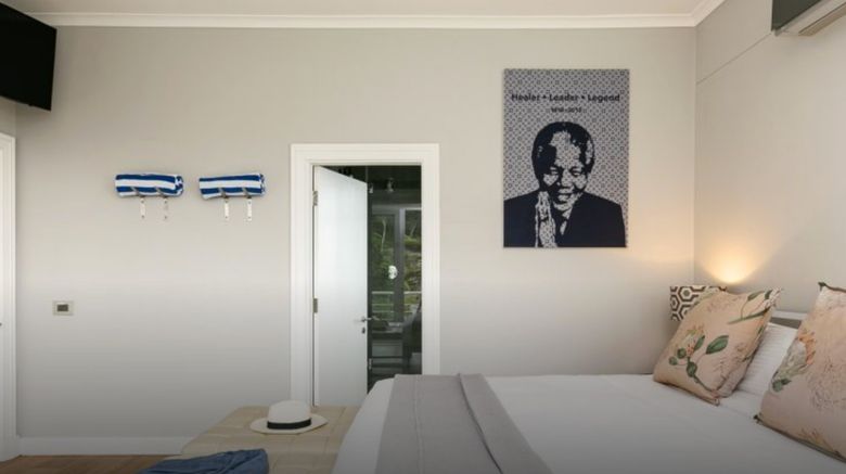 <b>Camps Bay Retreat Room</b>. Images powered by <a href="https://www.leonardoworldwide.com/" title="Leonardo Worldwide" target="_blank">Leonardo</a>.