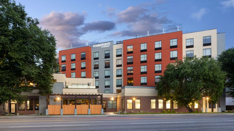 Four Points by Sheraton at Conv Center Exterior