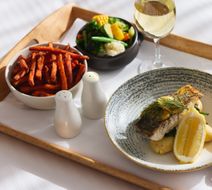 Holiday Inn Warwick Farm Room