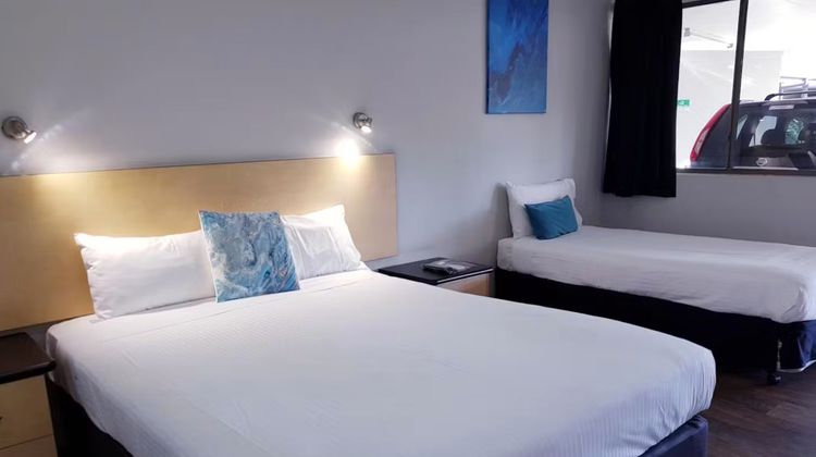 Alara Motor Inn Room