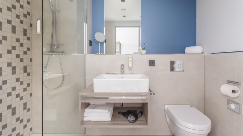 <b>Candlewood Suites Augsburg Room</b>. Images powered by <a href="https://www.leonardoworldwide.com/" title="Leonardo Worldwide" target="_blank">Leonardo</a>.