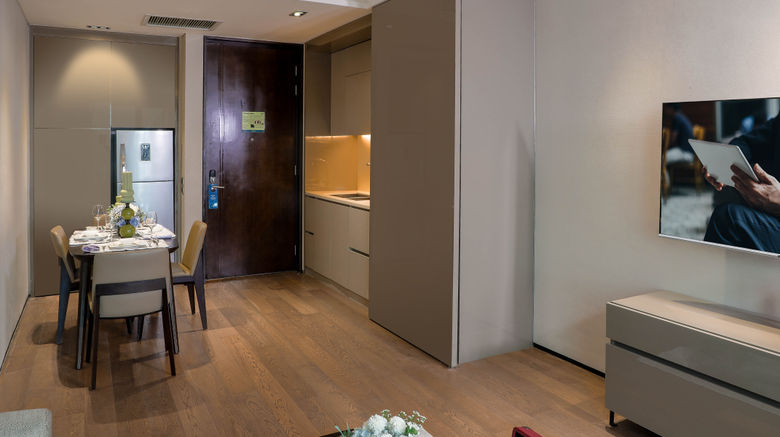 <b>Oakwood Makati Avenue Room</b>. Images powered by <a href="https://www.leonardoworldwide.com/" title="Leonardo Worldwide" target="_blank">Leonardo</a>.