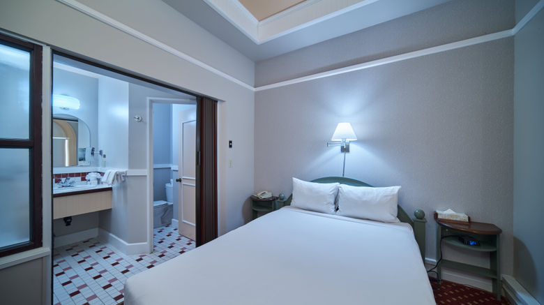 <b>Bedford Regency Hotel Room</b>. Images powered by <a href="https://www.leonardoworldwide.com/" title="Leonardo Worldwide" target="_blank">Leonardo</a>.