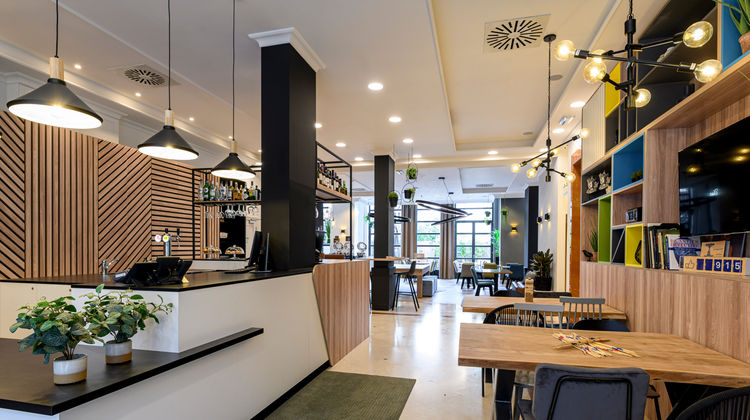 Holiday Inn Brussels-Schuman Exterior