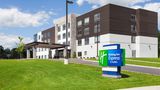 Holiday Inn Express & Suites Reedsburg Exterior