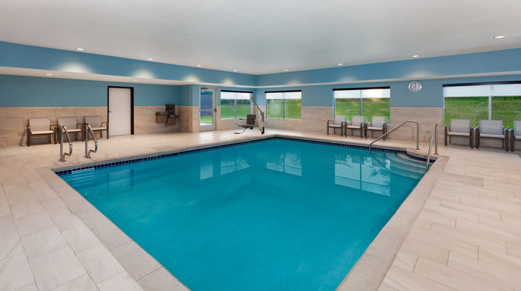Holiday Inn Express & Suites Reedsburg Pool