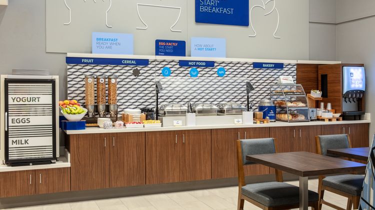 Holiday Inn Express Turlock Restaurant
