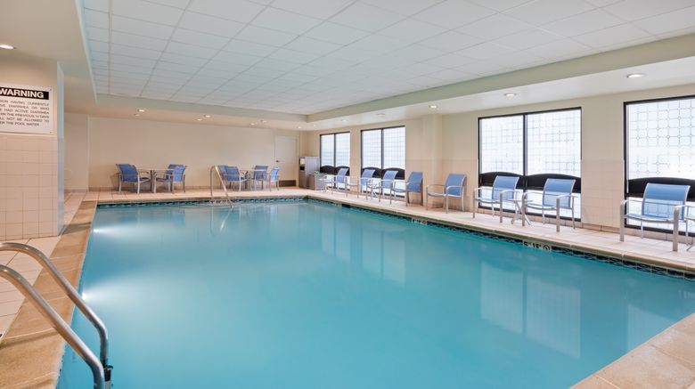 <b>Holiday Inn Express & Suites Riverfront Pool</b>. Images powered by <a href="https://www.leonardoworldwide.com/" title="Leonardo Worldwide" target="_blank">Leonardo</a>.