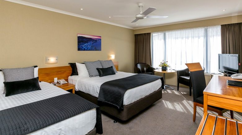 <b>Plymouth International Room</b>. Images powered by <a href="https://www.leonardoworldwide.com/" title="Leonardo Worldwide" target="_blank">Leonardo</a>.
