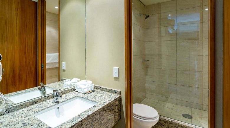 <b>Plymouth International Room</b>. Images powered by <a href="https://www.leonardoworldwide.com/" title="Leonardo Worldwide" target="_blank">Leonardo</a>.