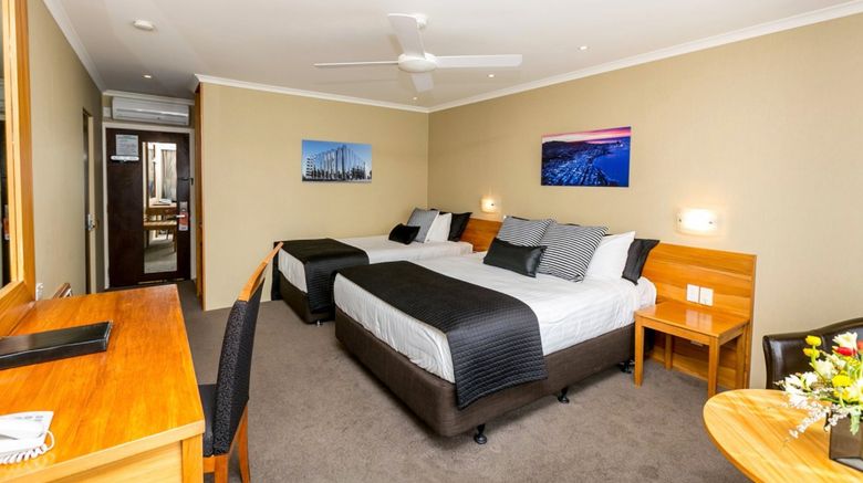 <b>Plymouth International Room</b>. Images powered by <a href="https://www.leonardoworldwide.com/" title="Leonardo Worldwide" target="_blank">Leonardo</a>.