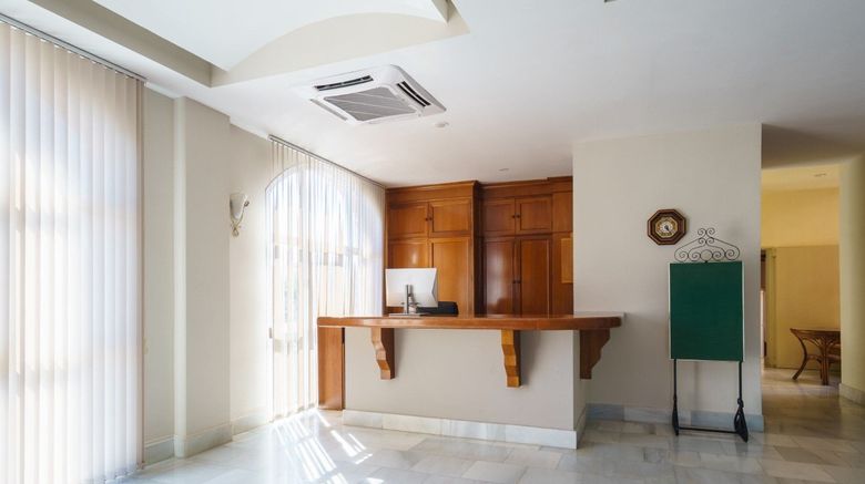 <b>Crisol Chiclana Lobby</b>. Images powered by <a href="https://www.leonardoworldwide.com/" title="Leonardo Worldwide" target="_blank">Leonardo</a>.