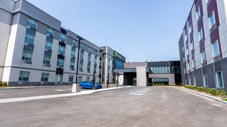 Holiday Inn Expr & Stes Trois-Rivieres W Exterior