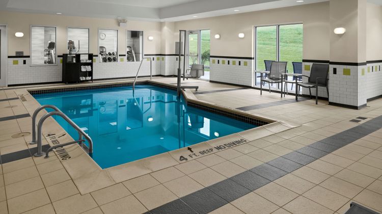 Fairfield Inn & Suites Bedford Pool
