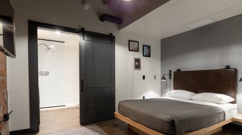 <b>Moxy Nashville Downtown Room</b>. Images powered by <a href="https://www.leonardoworldwide.com/" title="Leonardo Worldwide" target="_blank">Leonardo</a>.