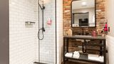 <b>Moxy Nashville Downtown Room</b>. Images powered by <a href="https://www.leonardoworldwide.com/" title="Leonardo Worldwide" target="_blank">Leonardo</a>.