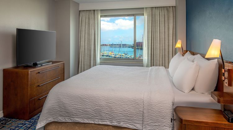 Residence Inn Boston Harbor Tudor Wharf Suite