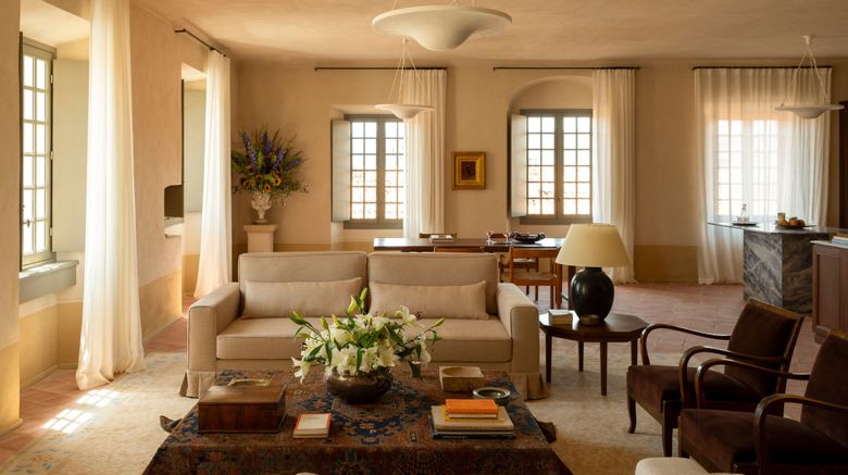 <b>Hotel du Couvent-Luxury Collection Hotel Suite</b>. Images powered by <a href="https://www.leonardoworldwide.com/" title="Leonardo Worldwide" target="_blank">Leonardo</a>.