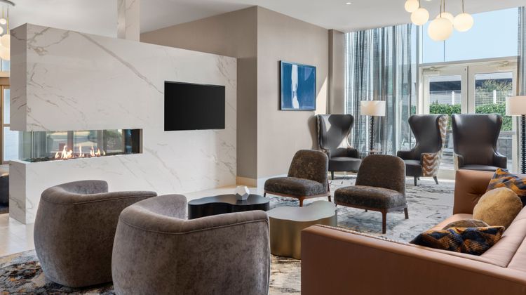 Residence Inn Bronx at Metro Ctr Atrium Lobby