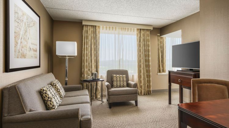 Sheraton Great Valley Hotel Room