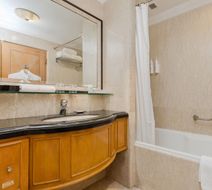 Le Royal Meridien Chennai Room